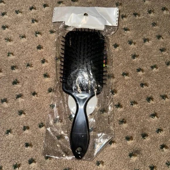 ROMWE Corpse Bride Hair Brush - Picture 8 of 8
